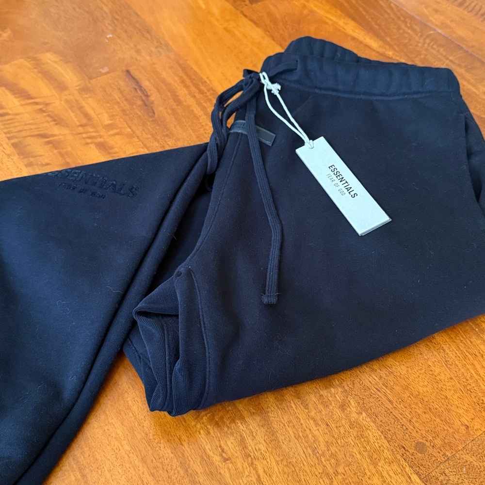 Men's Essentials Fear of God Black Jogger Pants